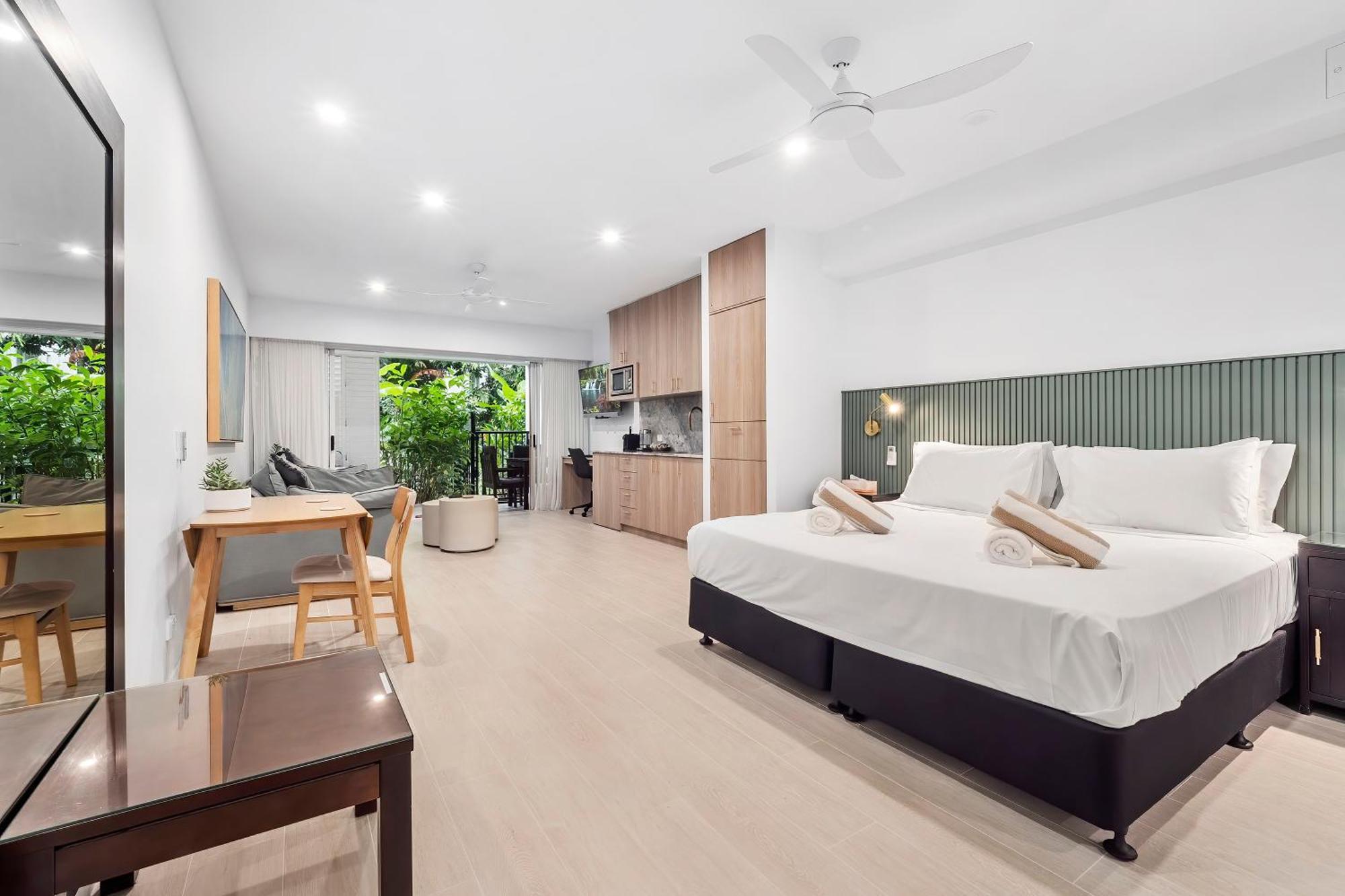 Beach Club Private Apartments Palm Cove Zimmer foto